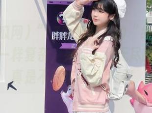 “17吃瓜网”的“线路”就像感情一样复杂，宛如一场无尽的追剧，真是不踩坑不罢休啊！
