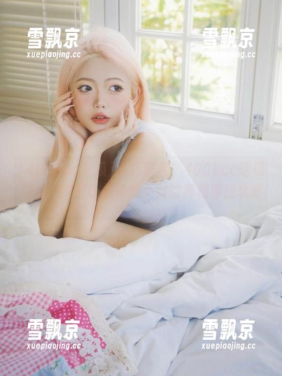 400bcc吃瓜 疯狂链接!400bcc吃瓜爆料,偏要让你意想不到的真相浮出水面。