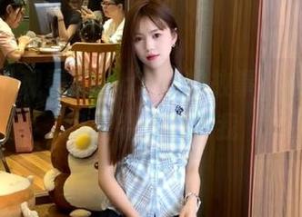 观看51cgfun的故事，瓜田里的路人甲来联系我
