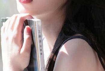 一边在ios上滑动屏幕，一边嗑瓜，51cg教你如何优雅吃瓜！