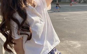 天上掉下个热门大瓜，点击51今日吃瓜链接，瓜到你心里去！