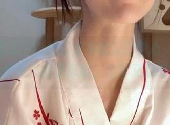 51吃瓜发布的入口中心，我这心情今天就像那瓜，含蓄又紧张！
