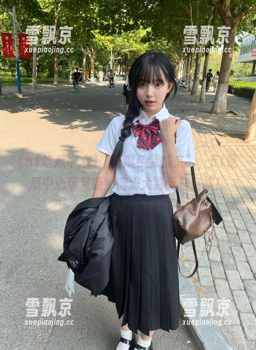 “吃瓜手到擒来”，51吃瓜中心苹果版，脑洞大到无法自拔！
