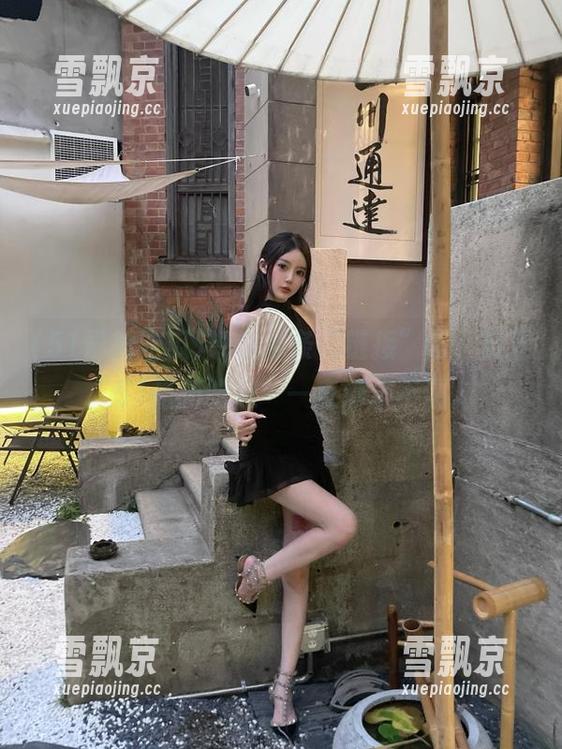 说说那条“链接”吧，反正“51最新吃瓜”一直滴水不漏。