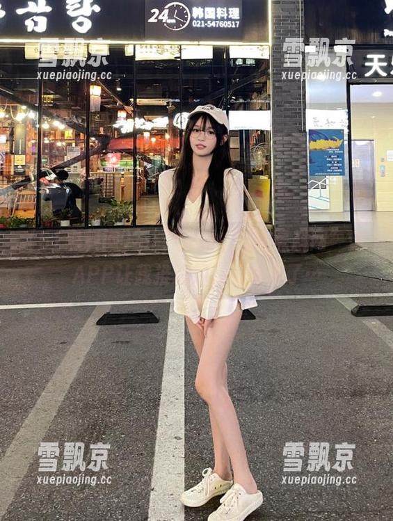不能不说，“51黑料网”这APP让我推测成专业侦探了…