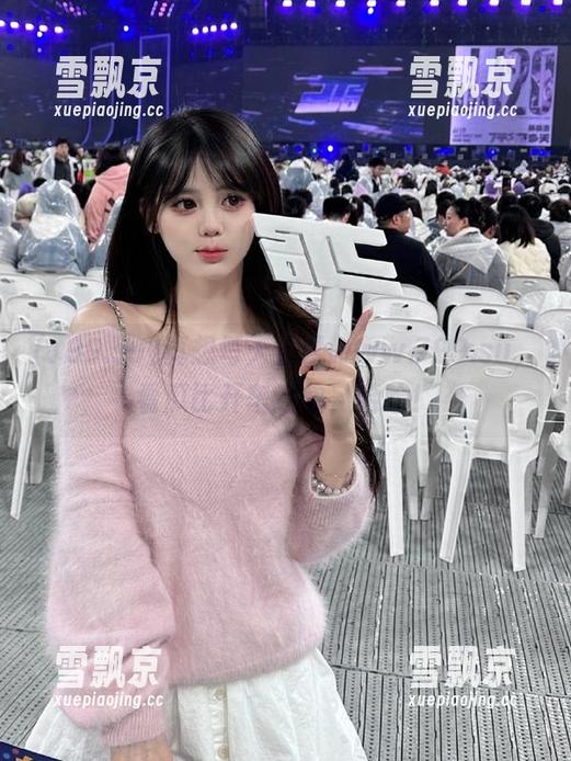 799.su 真想每天登录www.799.su,看瓜比开车还快,哈哈!