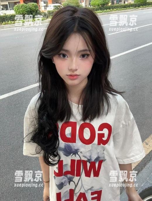 有没有人跟我一样摸到了tttzzz.su的“黑料入口”？进得门心脏忐忑