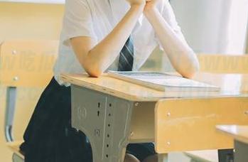 我用安卓打开www吃瓜网cc，竟然想先找个瓜切一切