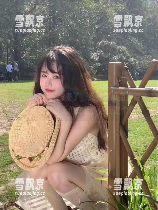 在线来了，五一吃瓜免费版，一起享受瓜的无价之乐，顺便吐个槽！