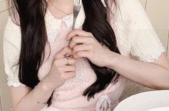 沿着全网吃瓜的线路，潜意识里只想默默吃瓜！