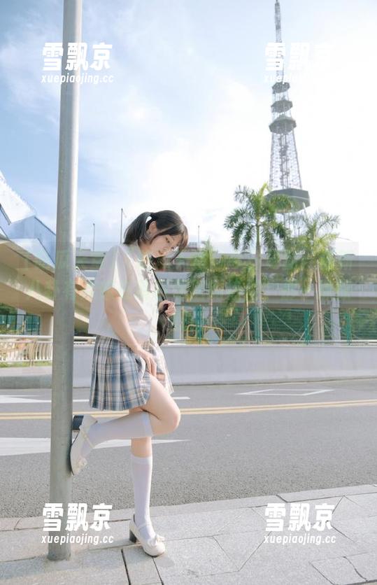 “吃瓜天堂”今日更新：最新八卦有点像在聆听邻居的热闹，那一抹惊叹！