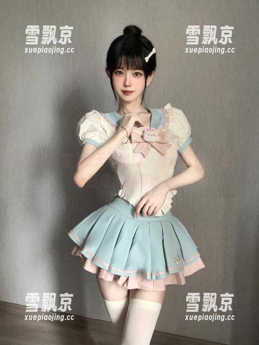 雨天不出门，直达吃瓜天堂，看热闹绝对不嫌多。