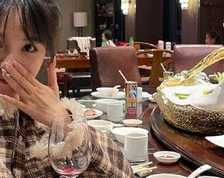 holeinios：155fun吃瓜网传来不靠谱的爆料！