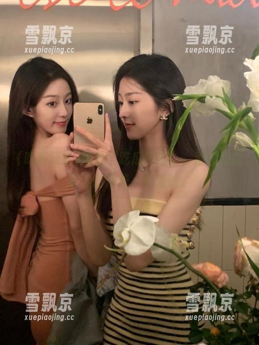 观看“吃瓜网红”，那种难以形容的滑稽，你懂的。