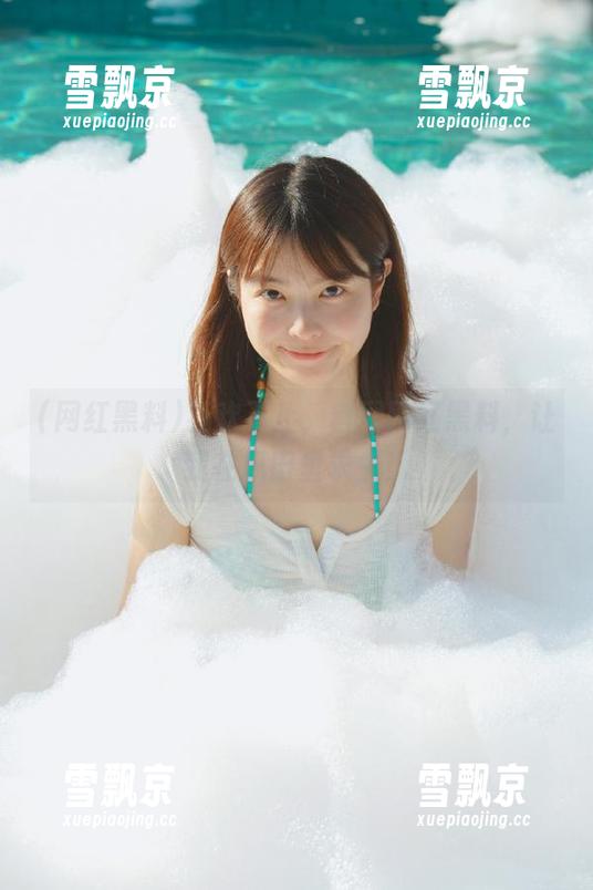 狂欢不止，官网网红黑料，让我在瓜田里求生！
