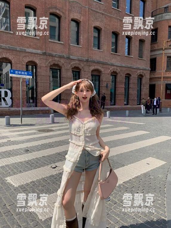 黑料不打烊tttzzz，入口如此魔幻，你敢不敢走进来？