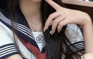 尝试在黑料吃瓜不打烊官网沉迷，又害怕摔进那无底洞。
