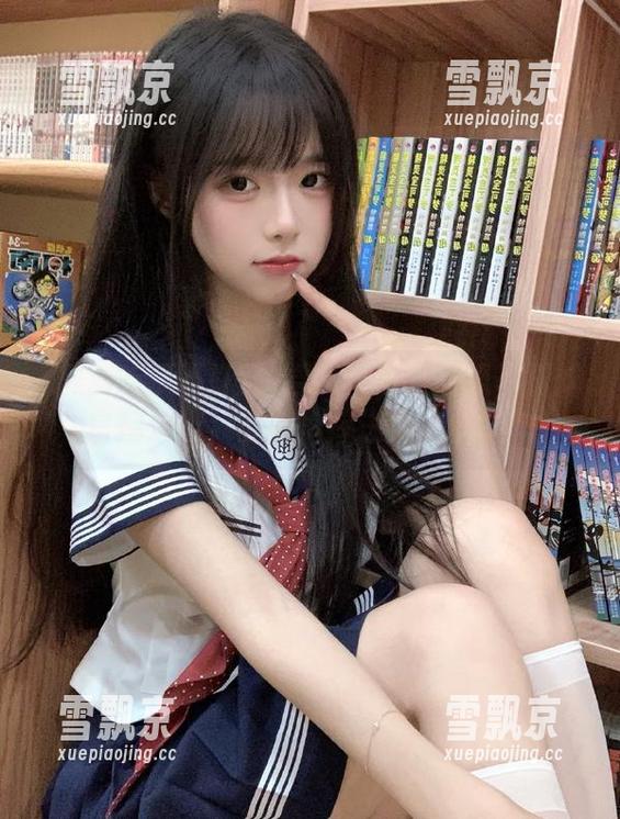 尝试在黑料吃瓜不打烊官网沉迷，又害怕摔进那无底洞。