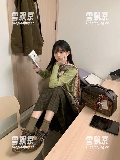 黑料吃瓜网 最新小道消息,听说黑料吃瓜网799su背后有个小团体?