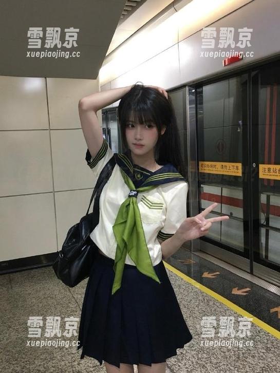 黑料社 黑料社在线:你以为追剧吸引?这APP里的瓜更加爽口啊。