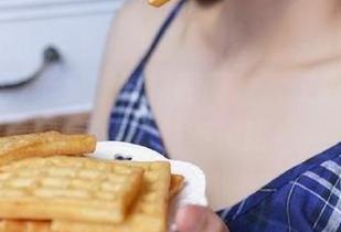 苹果版黑料网网址，快来看看这波操作真的不辣眼！